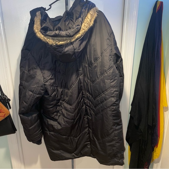 Black Winter Puffer - Picture 2 of 2